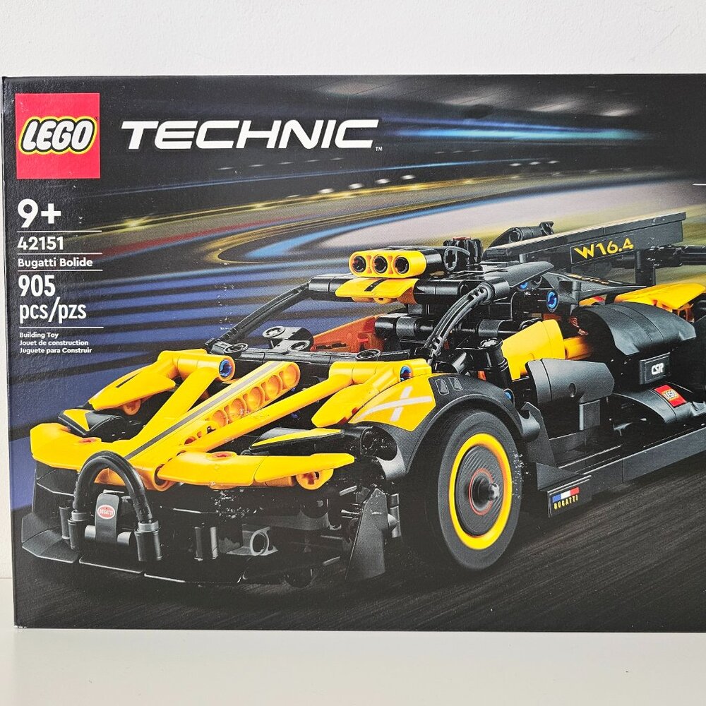 LEGO 42151 Bugatti Bolide 905 pcs - Factory Sealed & Authentic